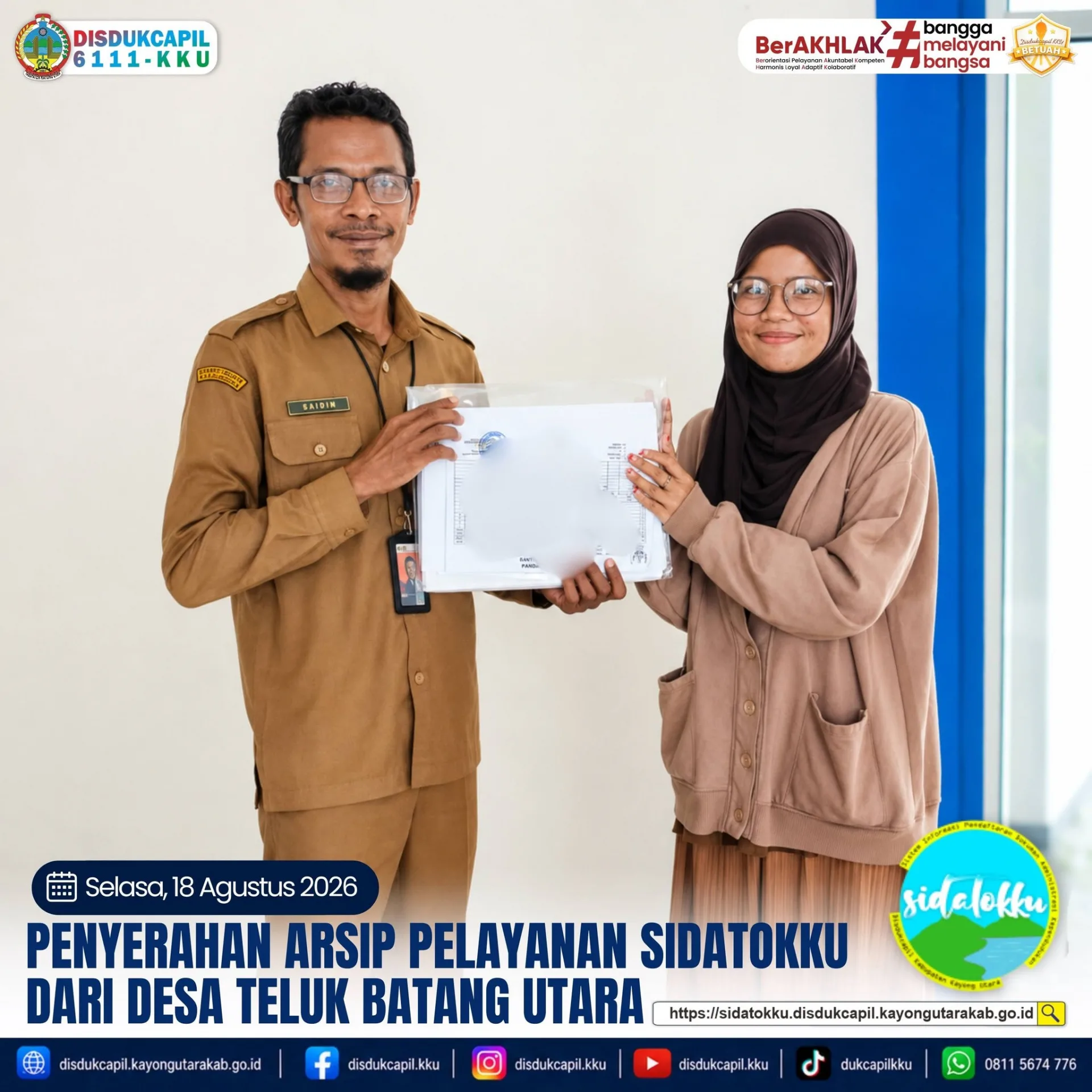 Desa Teluk Batang Utara Serahkan Arsip Pelayanan SIDATOKKU ke Disdukcapil Kayong Utara
