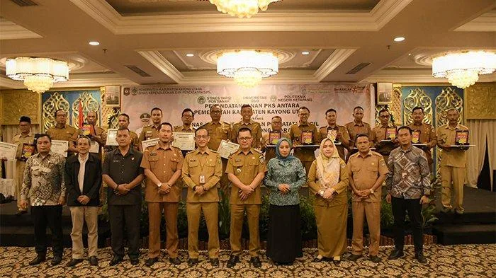 Disdukcapil Kayong Utara Lakukan PKS dengan Tiga Perguruan Tinggi