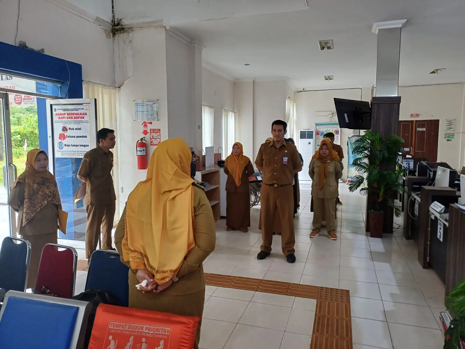 Apel Pagi Dinas Dukcapil Kayong Utara Fokuskan Tema Persiapan Penilaian Pelayanan Publik 2025