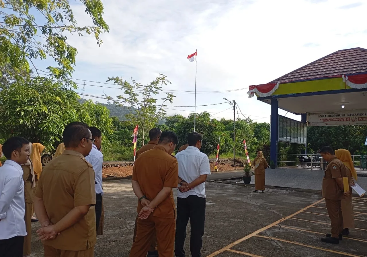 Apel Pagi Dinas Dukcapil Kayong Utara Angkat Tema Semangat Bahagia dalam Layanan Jemput Bola Perekaman KTP-El