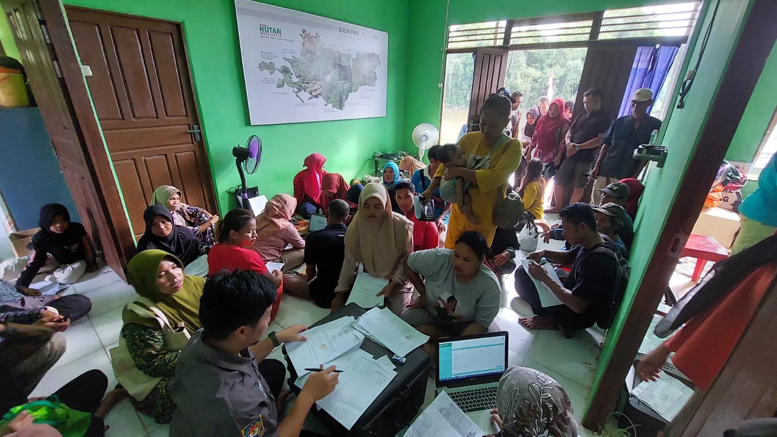 Jemput Bola Dinas Dukcapil Kayong Utara pada Desa Matan Jaya, Kec.Simpang Hilir Kab.Kayong Utara