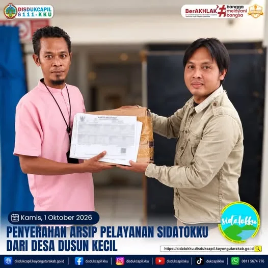 Disdukcapil Kayong Utara Terima Penyerahan Arsip SIDATOKKU dari Desa Penjalaan