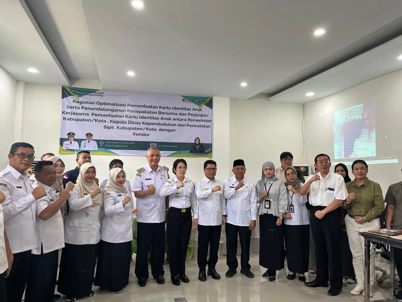 Pemkab Kayong Utara melalui Dinas Dukcapil Perluas Pemanfaatan KIA melalui Sinergi, Kolaborasi dan Inovasi TAKE KIA (Tuntas Akta Kelahiran dan KIA)
