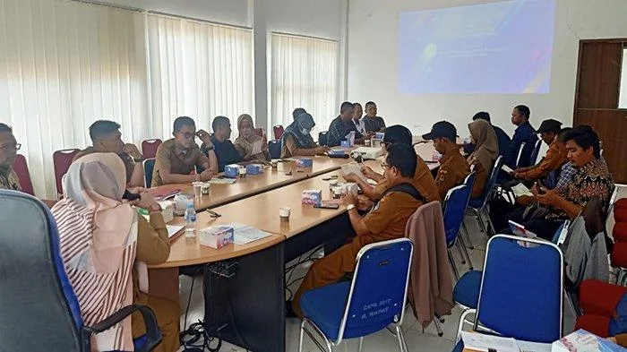 Disdukcapil Kayong Utara Sosialisasikan Jenis Layanan Kependudukan Pencatatan Sipil