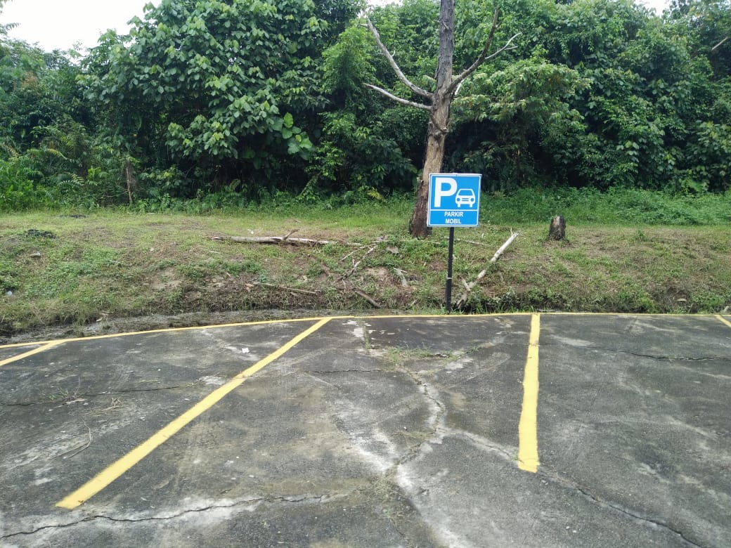 Parkir Kendaraan Roda 4 (Mobil)